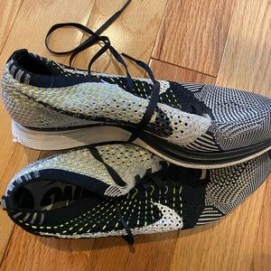 Nike Flyknit Racer